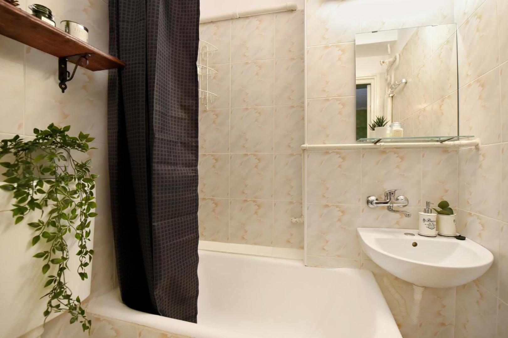 Chic Accommodation With Breathtaking Views Over Calea Victoriei - Your Central Heaven Bucureşti Phòng bức ảnh