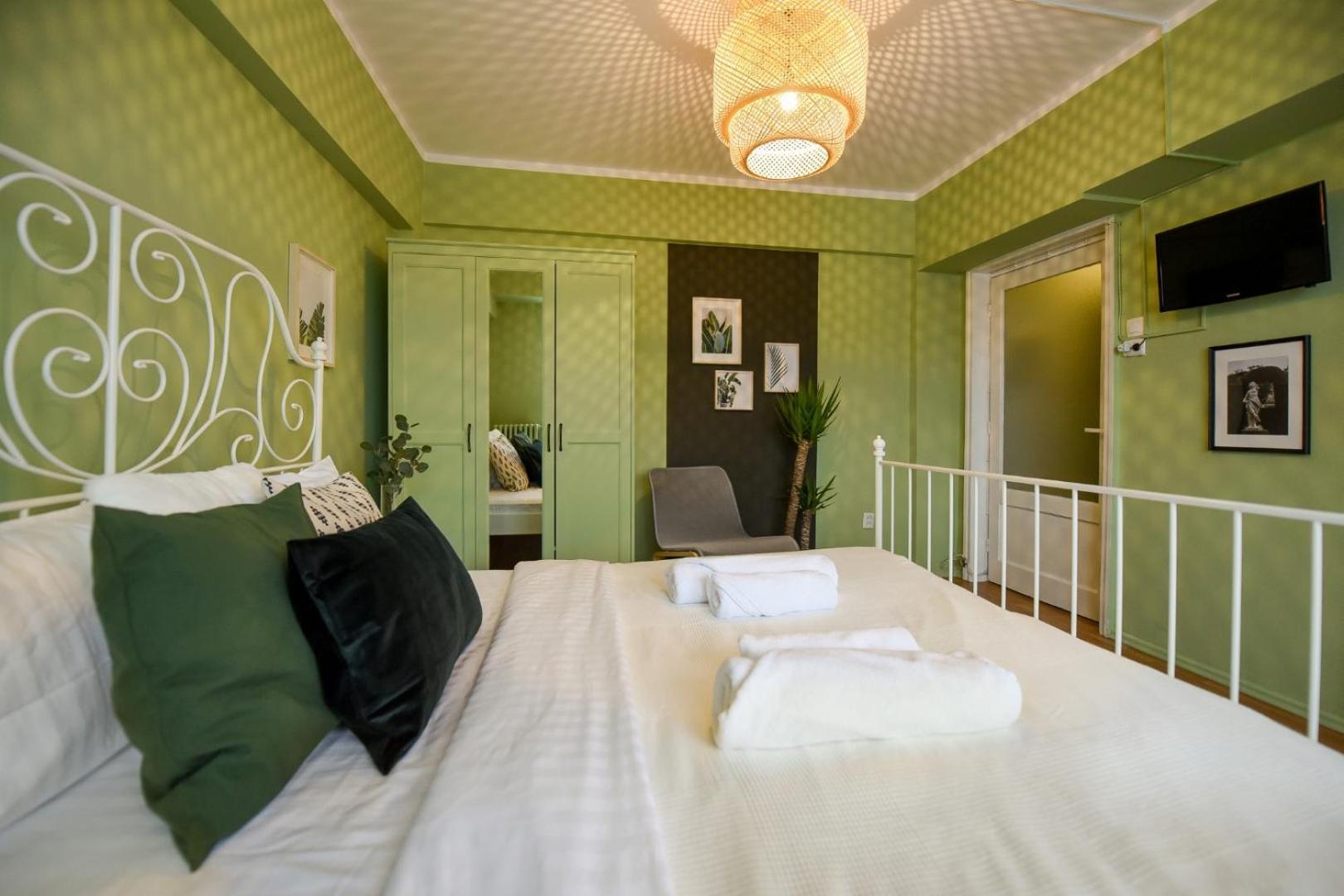 Chic Accommodation With Breathtaking Views Over Calea Victoriei - Your Central Heaven Bucureşti Phòng bức ảnh