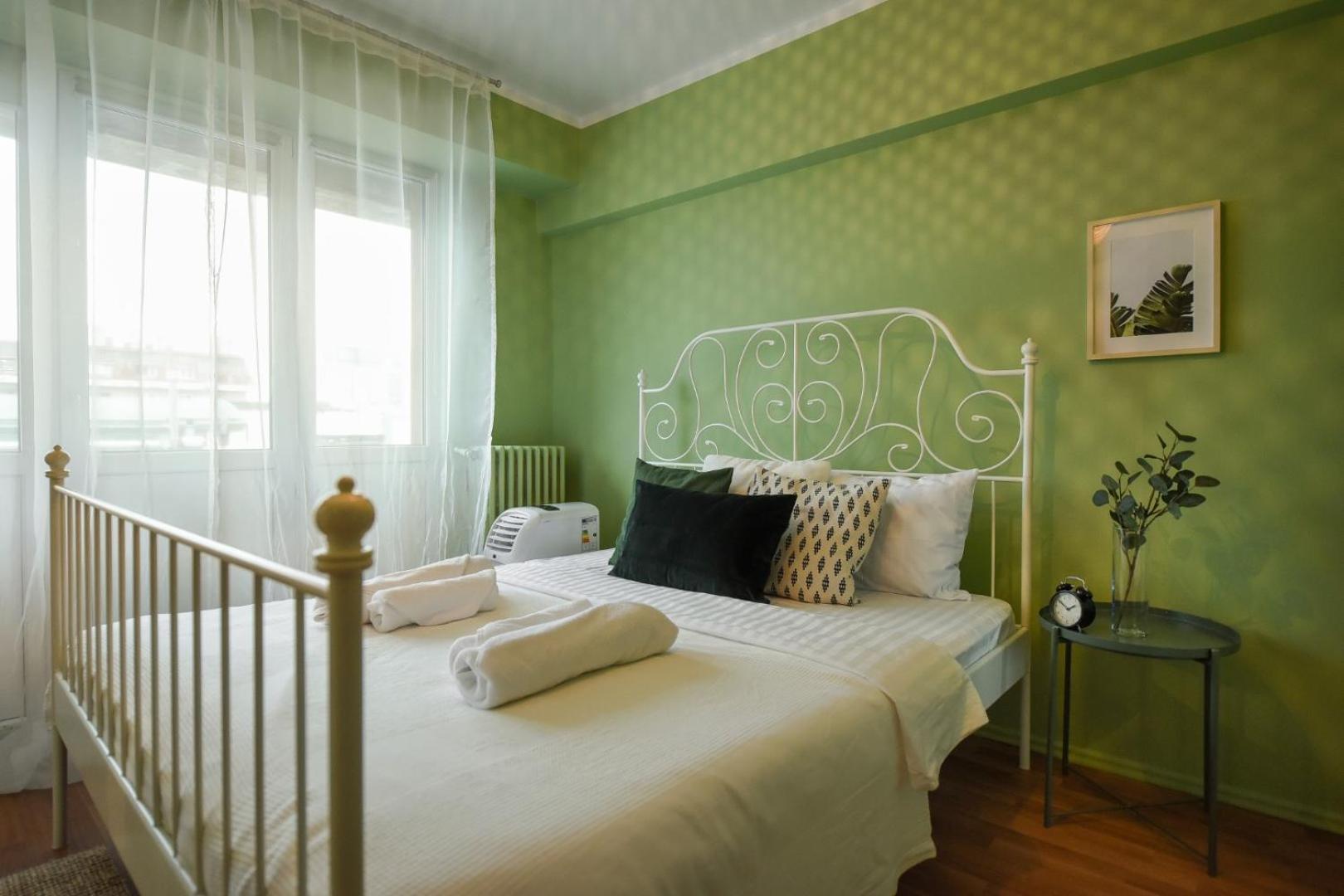 Chic Accommodation With Breathtaking Views Over Calea Victoriei - Your Central Heaven Bucureşti Phòng bức ảnh